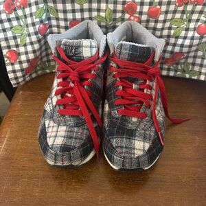 Nike Plaid Sneakers with Red Accents